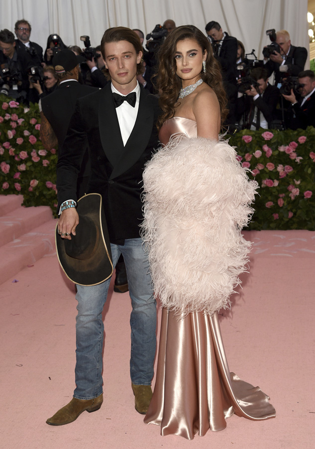 MET Gala 2019'da Camp teması vardı