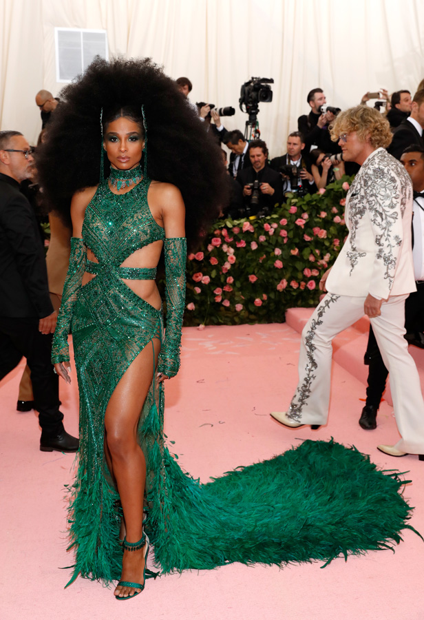 MET Gala 2019'da Camp teması vardı