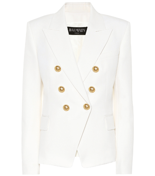 Kırmızılı kadın