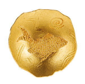 Kırmızılı kadın