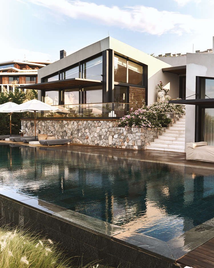 Tereza Maxová ve Burak Öymen'in Akbük Kaplankaya'daki evi