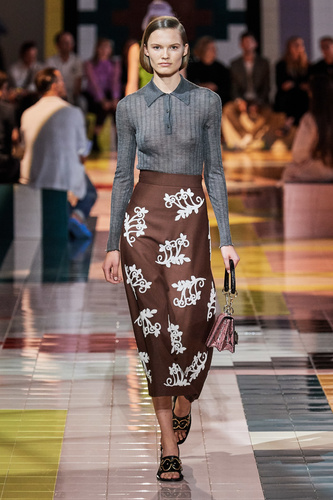 Prada İlkbahar/Yaz 2020 koleksiyonu tanıttı