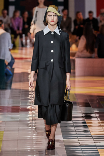 Prada İlkbahar/Yaz 2020 koleksiyonu tanıttı