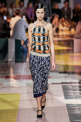 Prada İlkbahar/Yaz 2020 koleksiyonu tanıttı