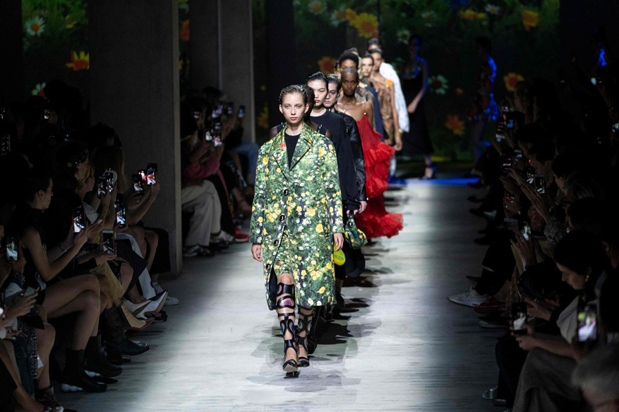 Christopher Kane İlkbahar/Yaz 2020 koleksiyonu