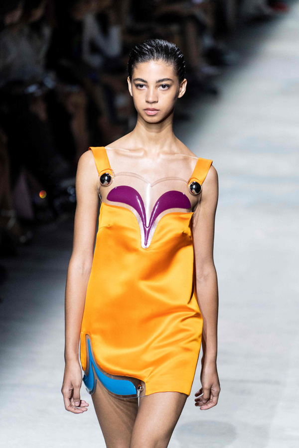 Christopher Kane İlkbahar/Yaz 2020 koleksiyonu