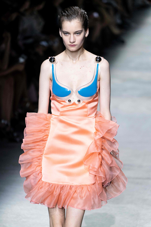 Christopher Kane İlkbahar/Yaz 2020 koleksiyonu