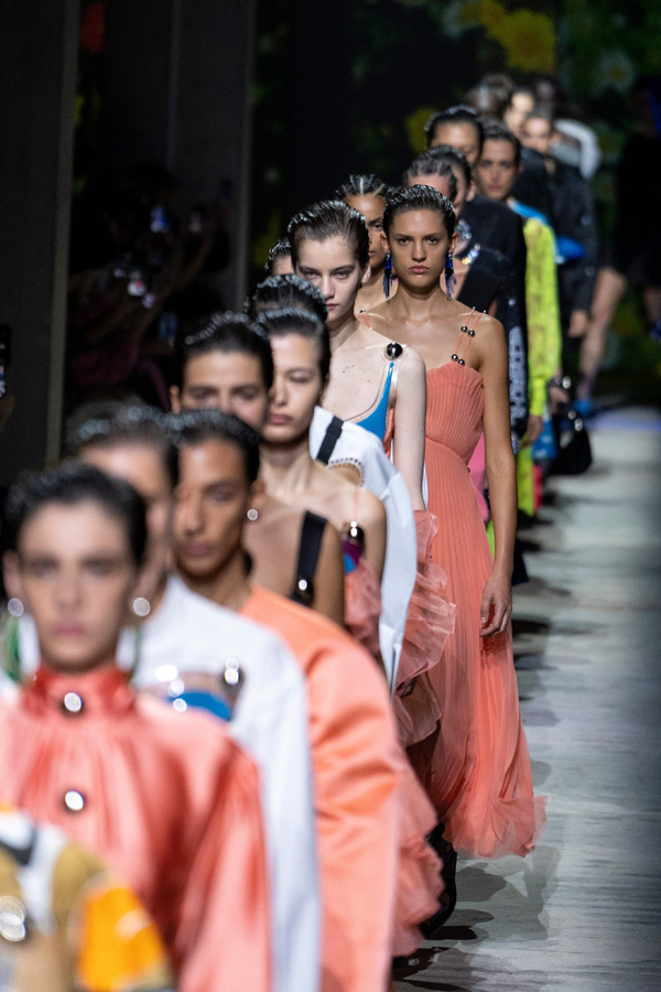 Christopher Kane İlkbahar/Yaz 2020 koleksiyonu