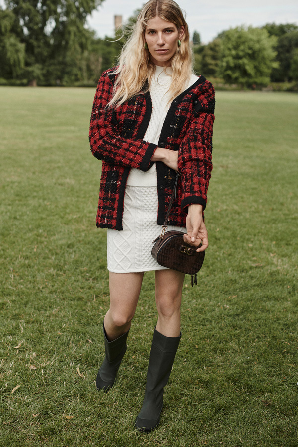 Mango'nun yeni yüzleri Pernille Taisbaek ve Jeanne Damas!