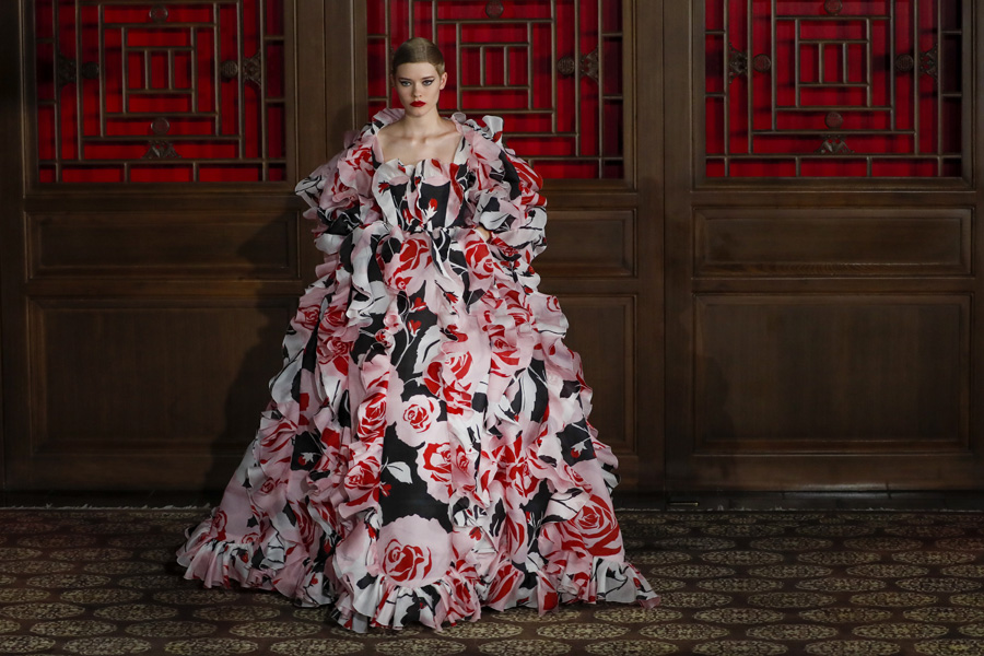 Valentino Haute Couture koleksiyonunu Pekin'de sundu