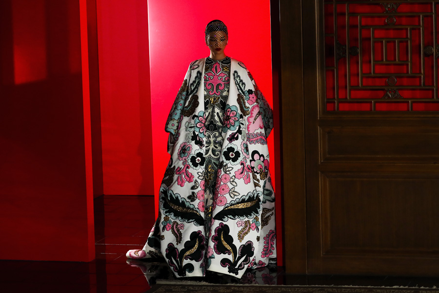 Valentino Haute Couture koleksiyonunu Pekin'de sundu