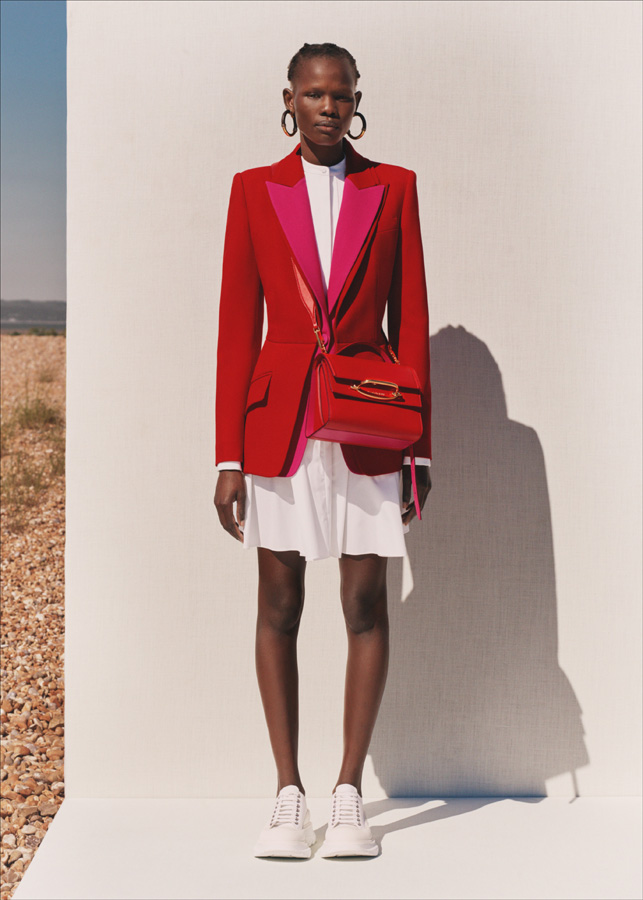 Alexander McQueen'den yeni çanta: Story Bag