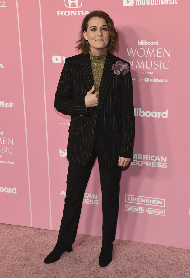 Taylor Swift "On Yılın Kadını" ödülüyle taçlandırıldı