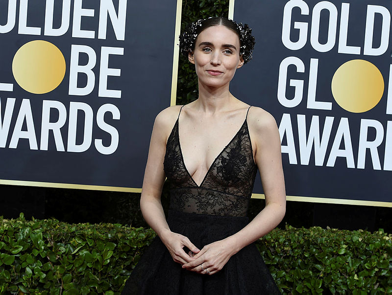 77. Altın Küre Ödülleri Kırmızı Halı Şıklığı