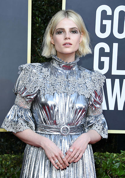 77. Altın Küre Ödülleri Kırmızı Halı Şıklığı