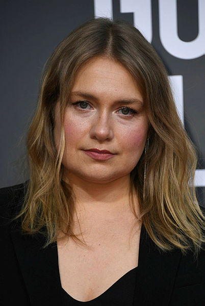 77. Altın Küre Ödülleri Kırmızı Halı Şıklığı