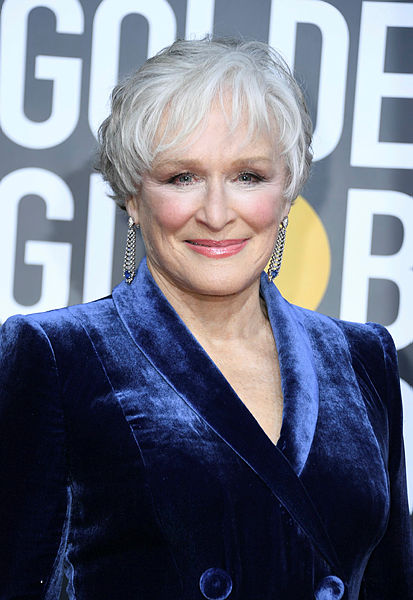 77. Altın Küre Ödülleri Kırmızı Halı Şıklığı