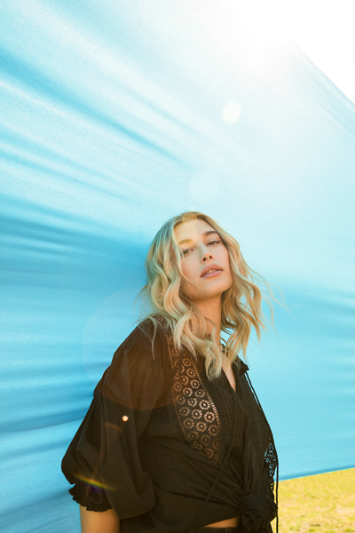 Hailey Bieber ve Jaden Smith, Levis için bir araya geldi