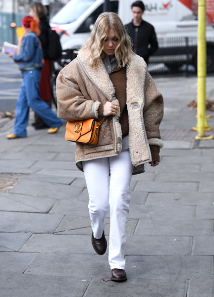 Louis Vuitton'un en yeni çantası "Pont 9" ile tanışın!