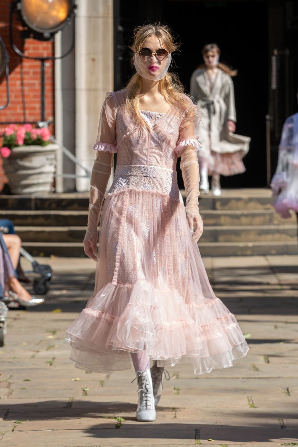 Londra Moda Haftası En İyileri Devam Ediyor