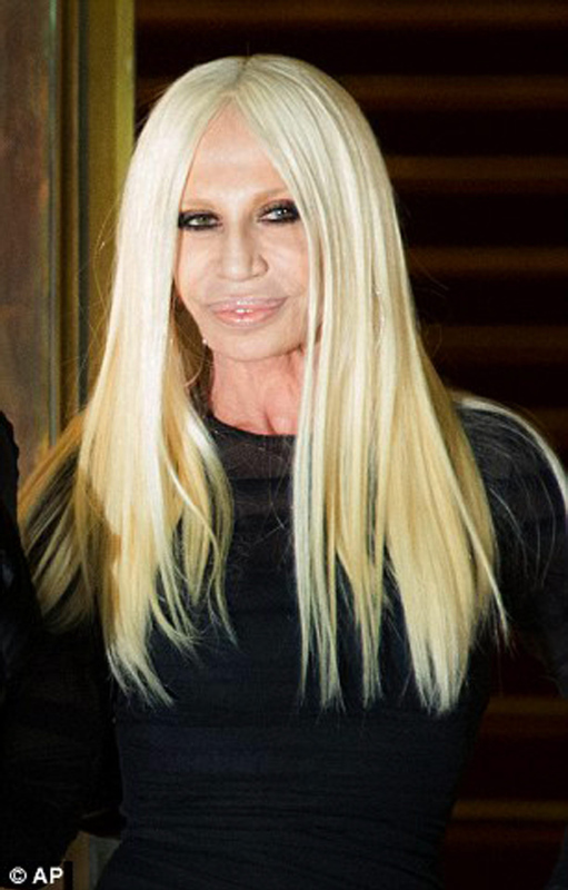 Donatella Versace ile Yeni Dönem ve Son Koleksiyonu Hakkında