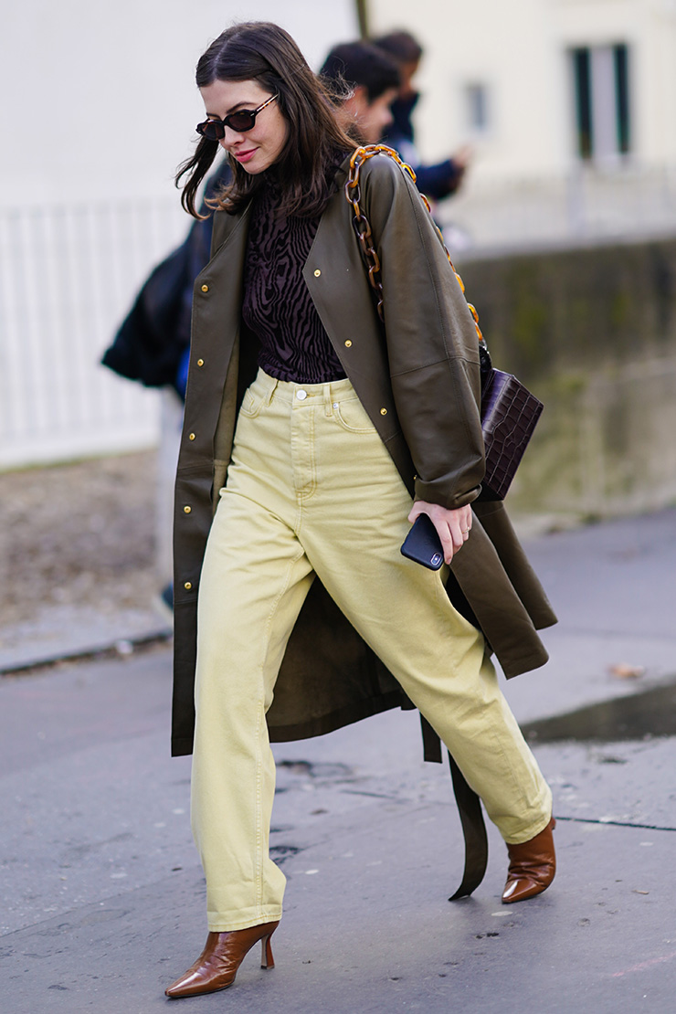 Klasik Maviden Renkli Kotlara