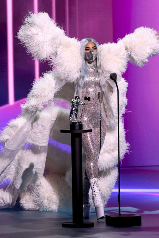 Lady Gaga'nın Aşkı ile Tanışın