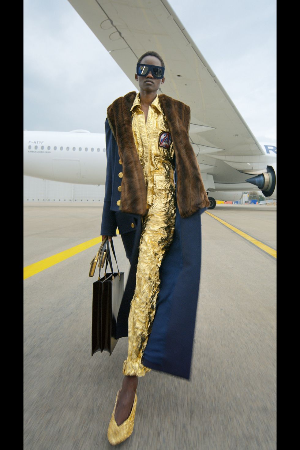 Celine Fall/21, Rüya Gibi Bir Şato'nun Çimenlerinde