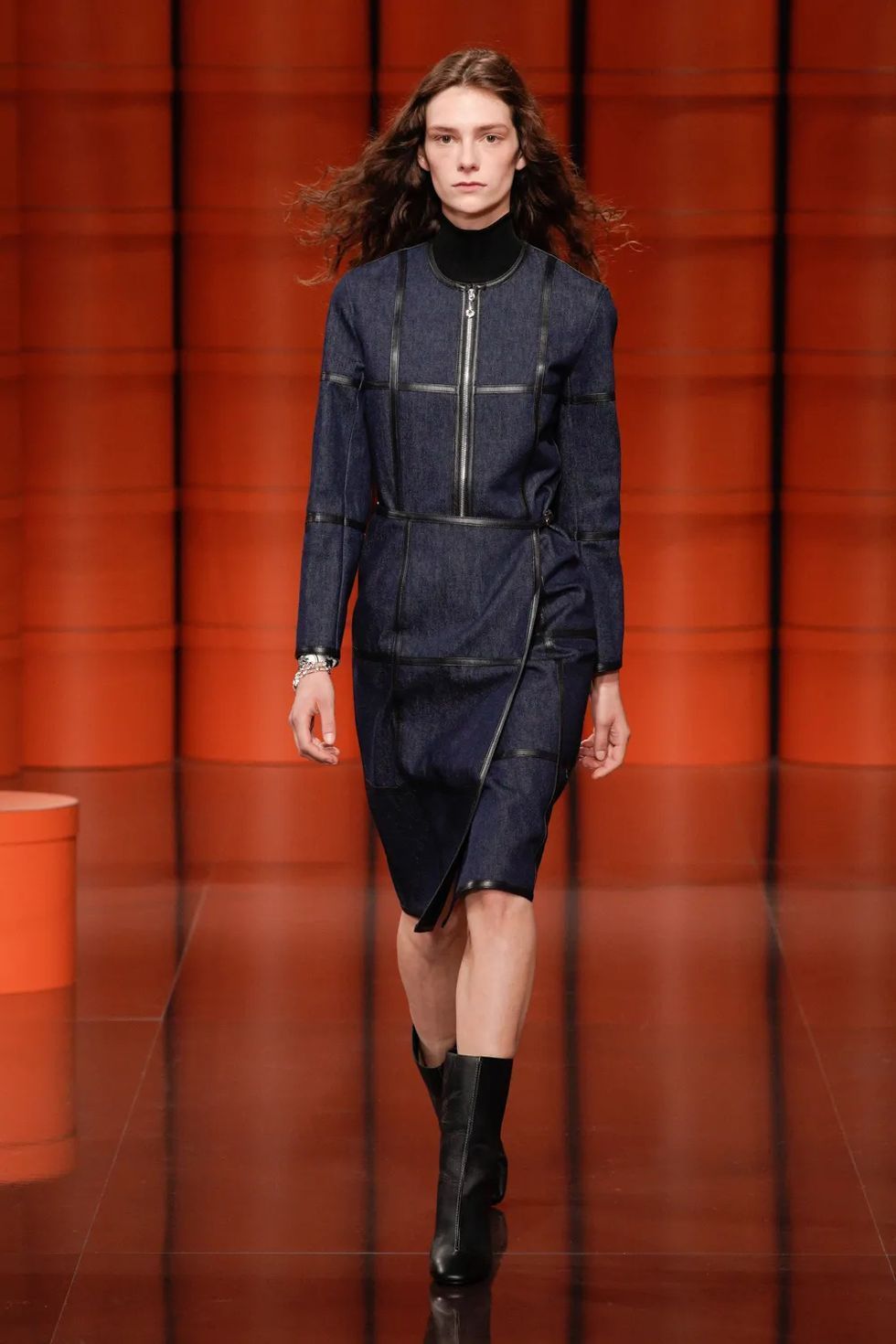 Celine Fall/21, Rüya Gibi Bir Şato'nun Çimenlerinde