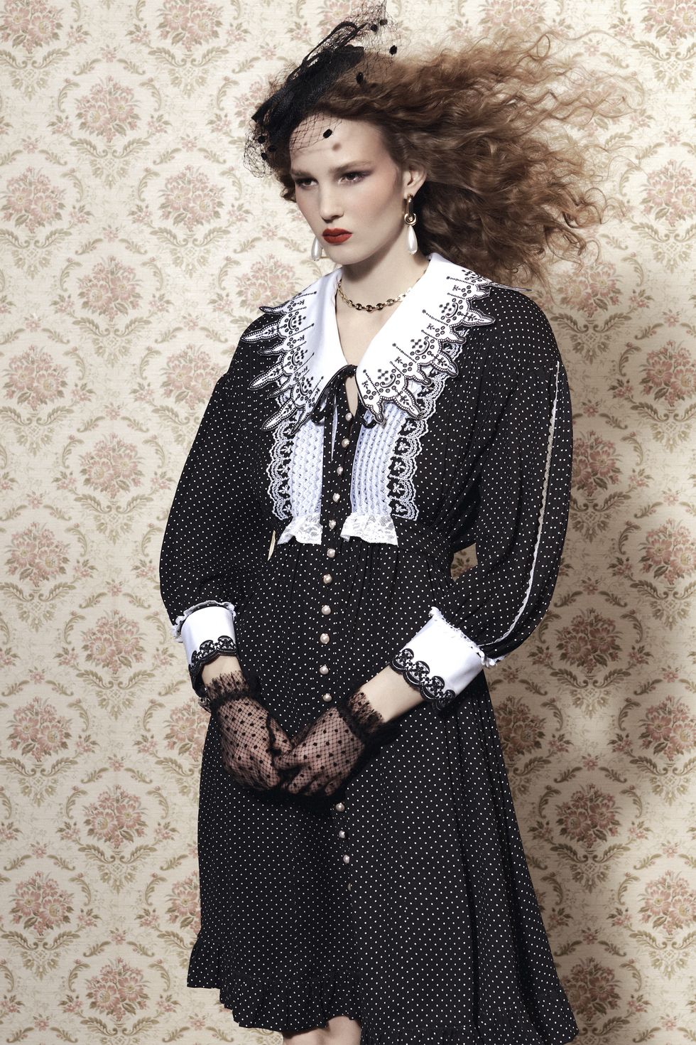 Celine Fall/21, Rüya Gibi Bir Şato'nun Çimenlerinde