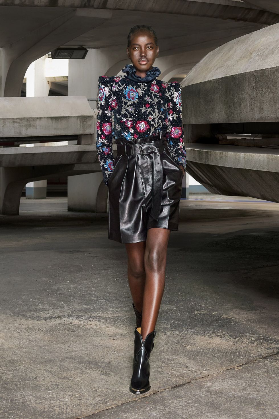 Celine Fall/21, Rüya Gibi Bir Şato'nun Çimenlerinde