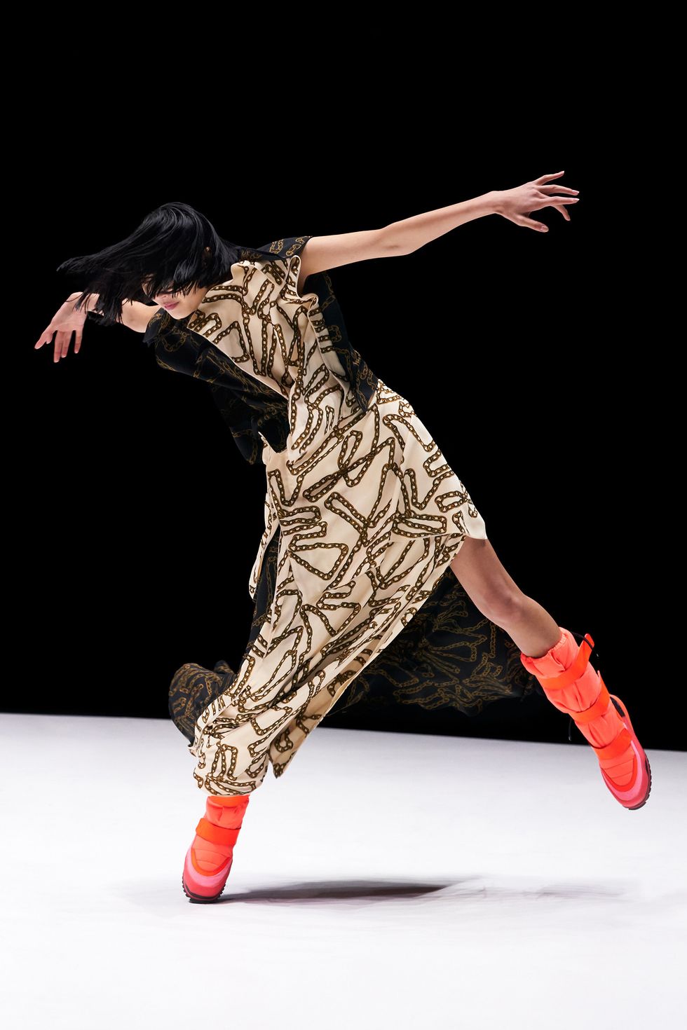 Celine Fall/21, Rüya Gibi Bir Şato'nun Çimenlerinde