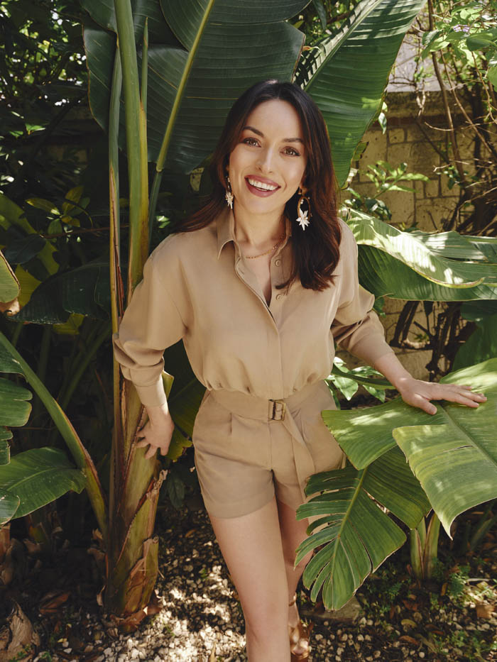 Ezgi Mola'dan yepyeni bir marka ve koleksiyon: EzoMola