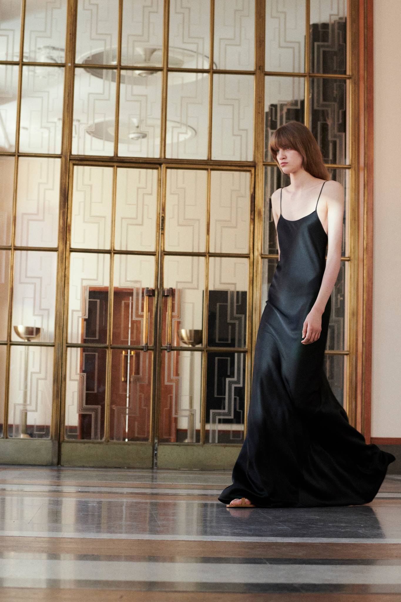 Victoria Beckham Yeni Koleksiyonunda Fiyatları Düşürdü