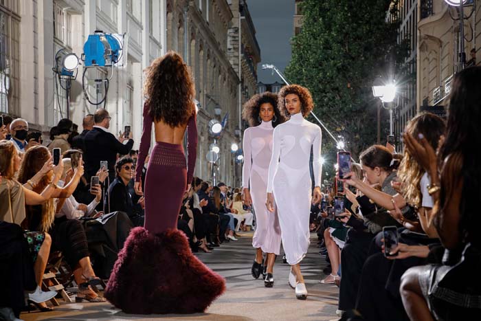 Pieter Mulier, Alaia'daki İlk Koleksiyonunu Sundu