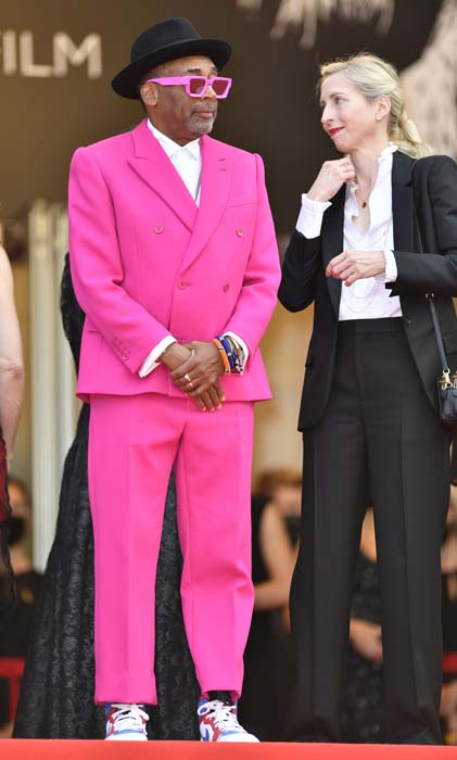 Cannes Film Festivali Kırmızı Halısı Geri Döndü