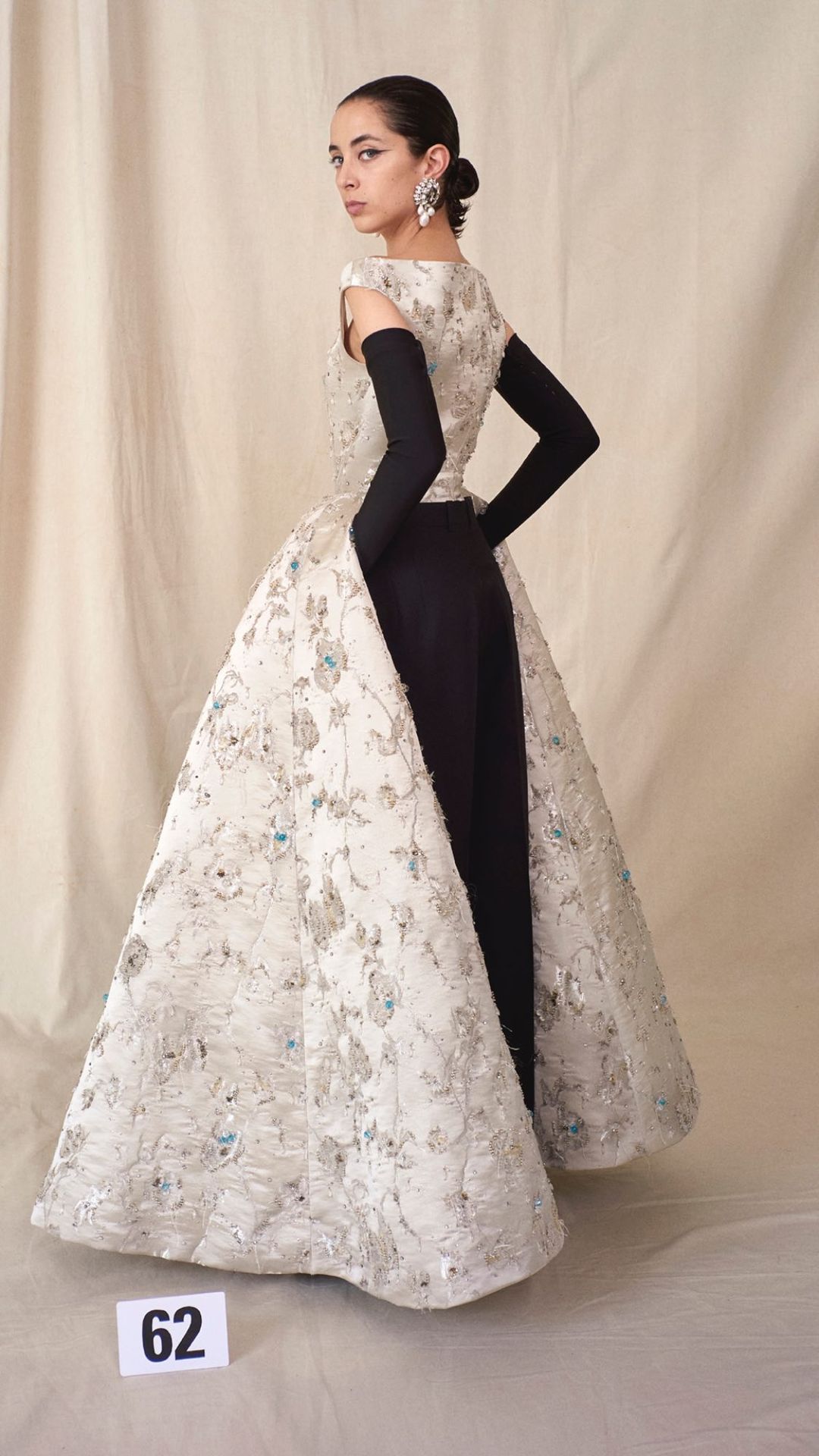 53 Yıl Sonra Yeniden: Balenciaga Couture