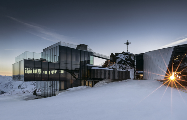 Tutkulu Gezginler İçin Keşfedilmeye Değer 100 Rota