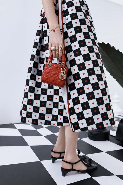 Peri Masallarının Dünyası: Dioramour Kapsül Koleksiyonu