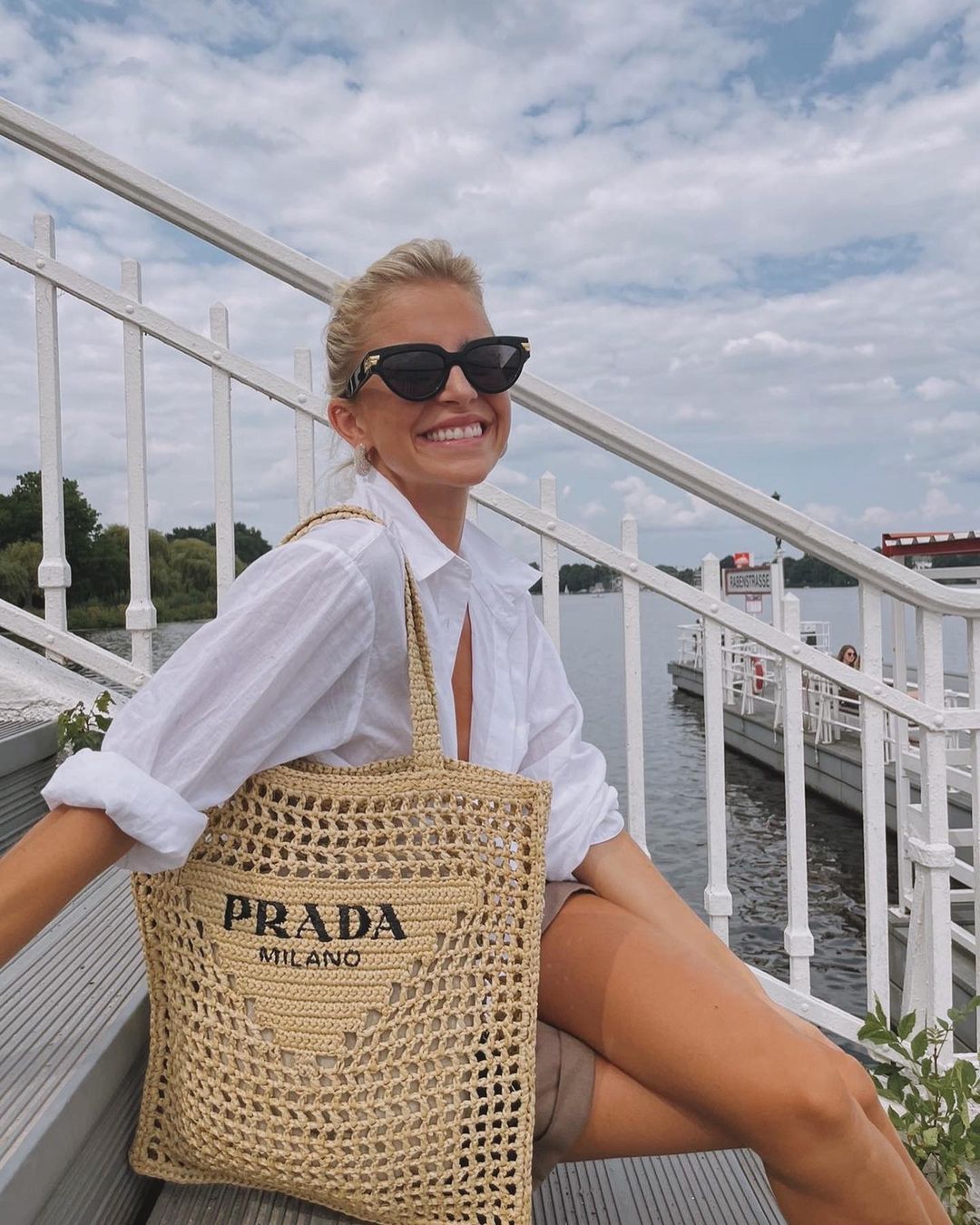 Son Dönemin En Instagrammer Çantası: Prada Rafya Beach