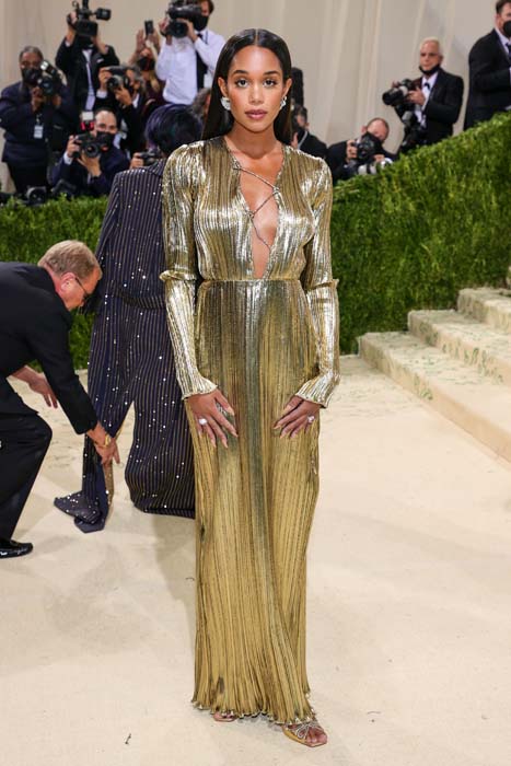 MET Gala 2021'in Stil Dozu Yüksek Kırmızı Halısı