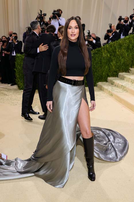 MET Gala 2021'in Stil Dozu Yüksek Kırmızı Halısı