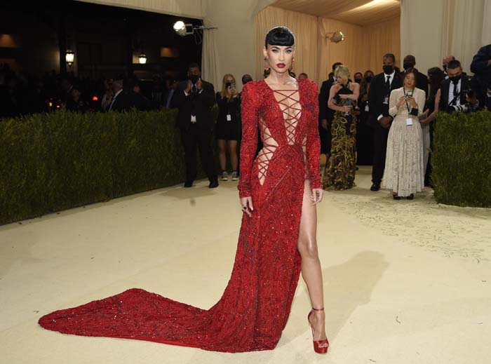 MET Gala 2021'in Stil Dozu Yüksek Kırmızı Halısı