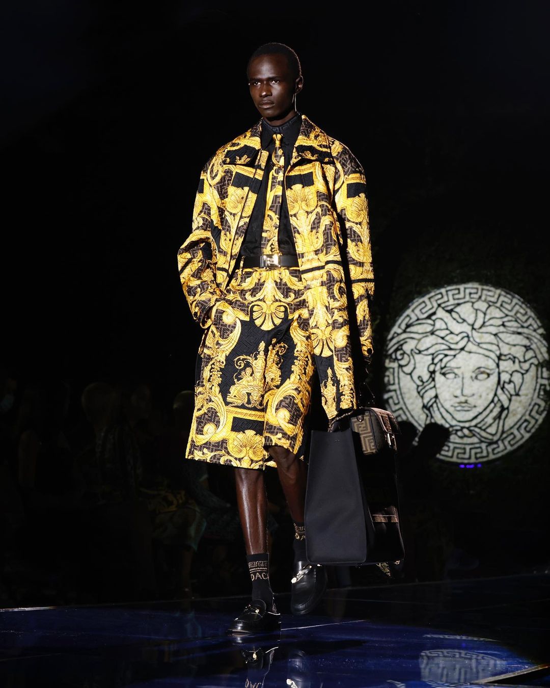 Moda Devlerinin Buluşması: Versace x Fendi