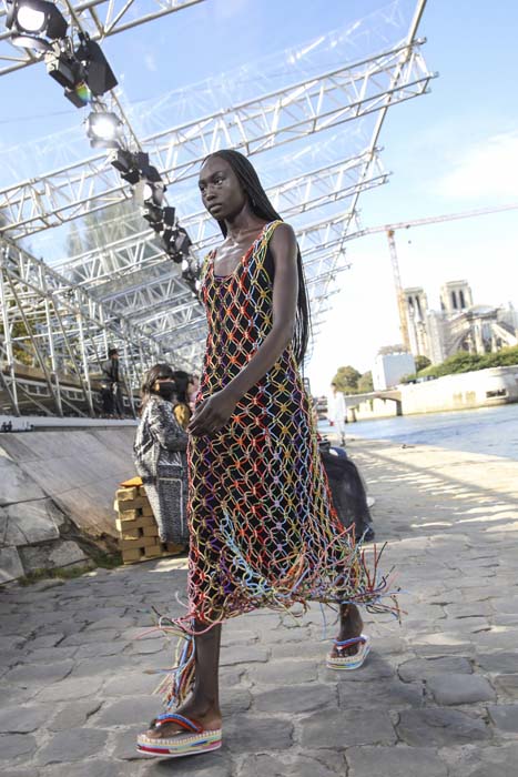 Gabriela Hearst, Chloe'deki İlk Koleksiyonunu Sundu