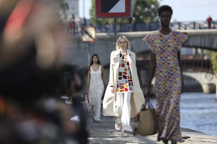 Gabriela Hearst, Chloe'deki İlk Koleksiyonunu Sundu