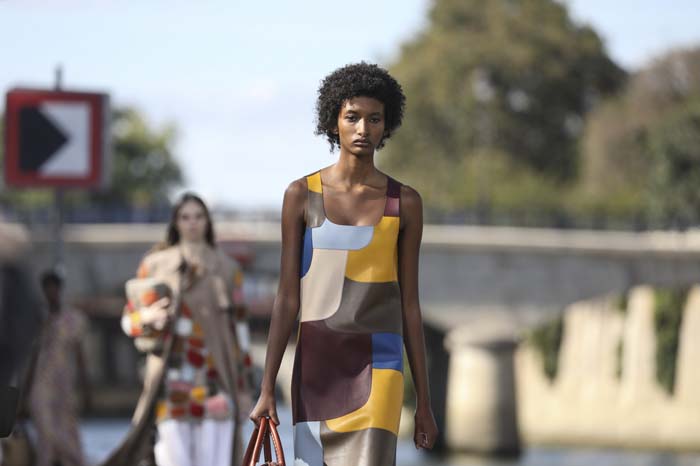 Gabriela Hearst, Chloe'deki İlk Koleksiyonunu Sundu