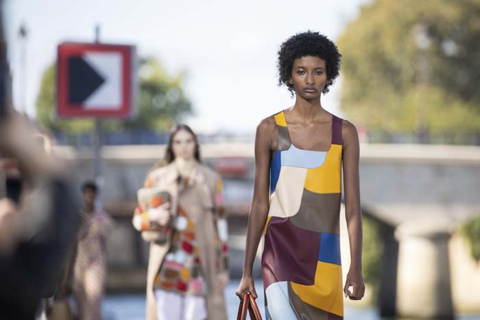 Gabriela Hearst, Chloe'deki İlk Koleksiyonunu Sundu