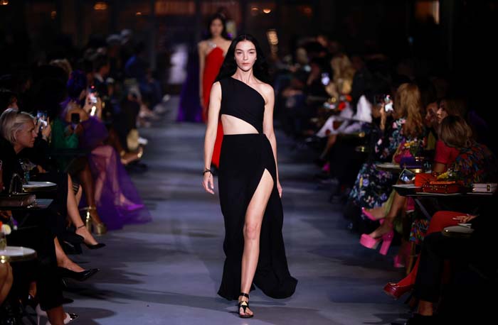 Valentino İlkbahar/Yaz 2022 ile Randevu