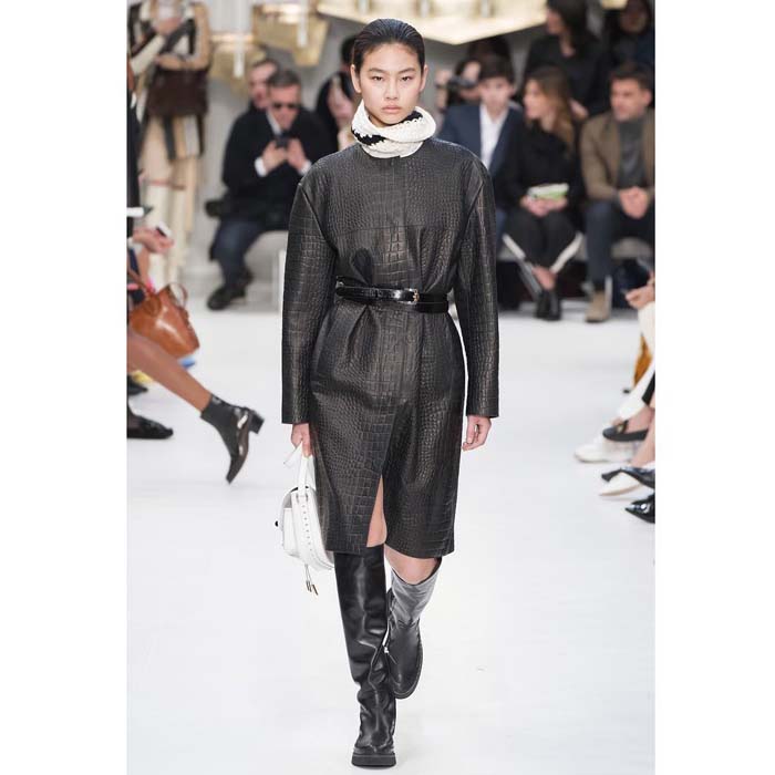 Squid Game Yıldızı HoYeon Jung'un Podyum Günlüğü